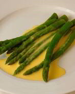 Оливковый соус к овощам на основе голландеза