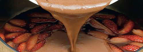 шоколадный соус с клубникой и виски. Шаг 3