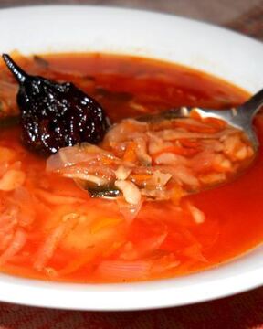 Борщ постный с килькой и грушами