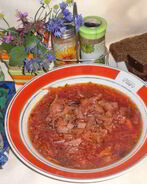 Постный борщ с чечевицей и черносливом