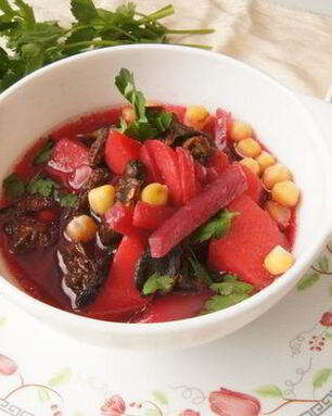 Постный борщ с нутом и грибами