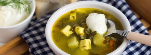 зеленый борщ со щавелем и адыгейским сыром. Шаг 10