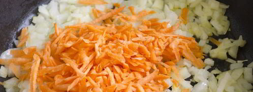 зеленый борщ со щавелем и крапивой. Шаг 5