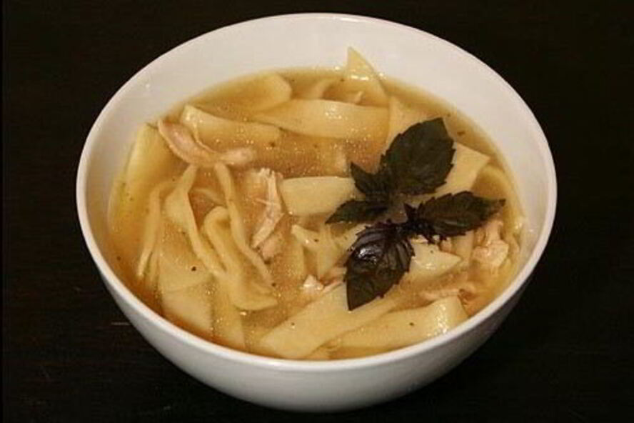 Рецепт суп с лапшой по-домашнему на курином бульоне