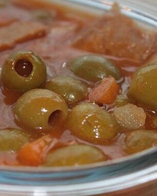 Оливковый красный суп