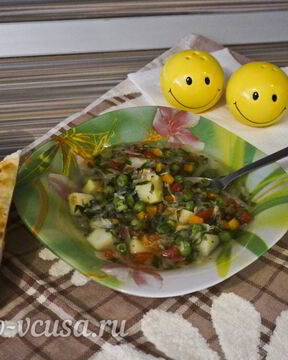 Овощной суп с зеленым горошком