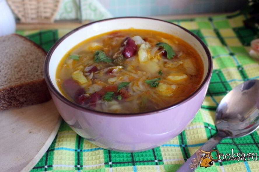 Рецепт щи из квашеной капусты с фасолью и яблоком