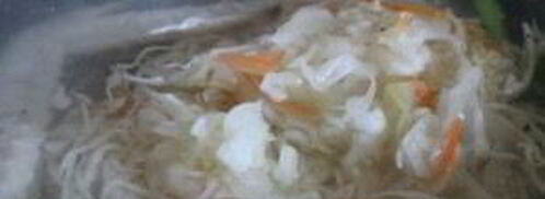 щи из квашеной капусты с фасолью. Шаг 3