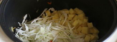 щи из свежей капусты в мультиварке. Шаг 2