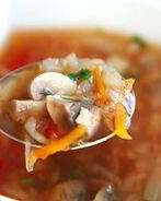 Щи с шампиньонами и мясом