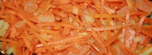 щи со свежей капустой, индейкой и острыми колбасками. Шаг 5