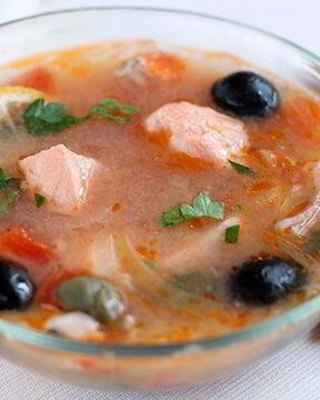 Рыбная солянка из форели