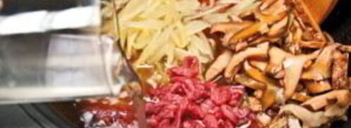 солянка мясная на сковороде. Шаг 10