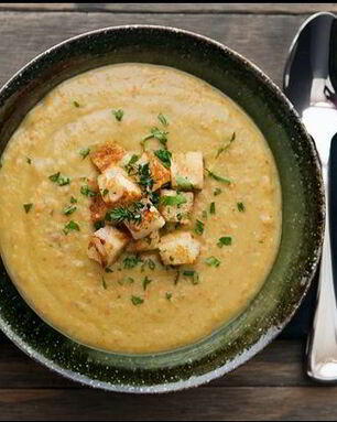 Гороховый суп-пюре с сухариками