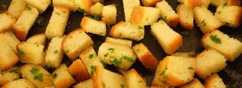 гороховый суп-пюре в мультиварке с плавленным сырком и чесночными сухариками. Шаг 6