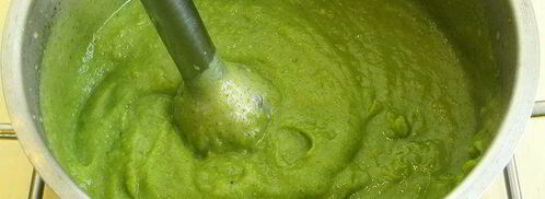 суп-пюре из брокколи с гренками. Шаг 7