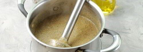 суп-пюре из кабачков с грибами и сельдереем. Шаг 8