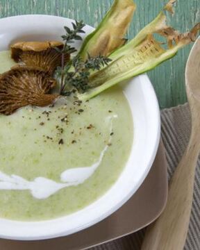 Суп-пюре из кабачков с лисичками