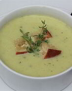 Суп-пюре из кабачков с плавленым сыром