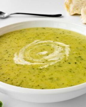 Суп-пюре из шампиньонов с копчеными куриными грудками