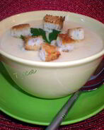 Суп-пюре из цветной капусты со сливками и сыром