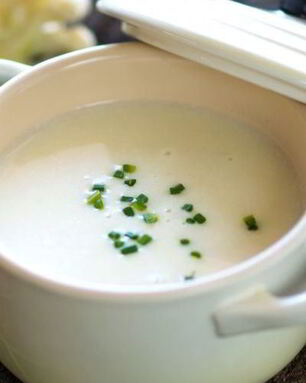 Суп-пюре из цветной капусты со сливками