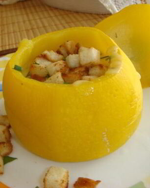 Суп-пюре в съедобном горшочке