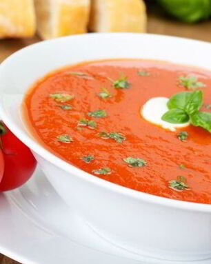 Томатный суп-пюре с базиликом