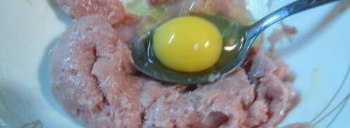 суп с цветными куриными кнелями. Шаг 3