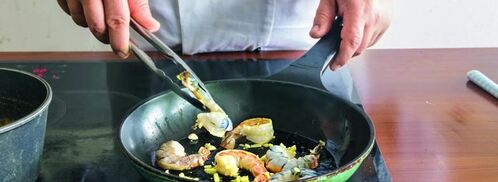 тыквенный суп с креветками, кокосом и имбирем. Шаг 5