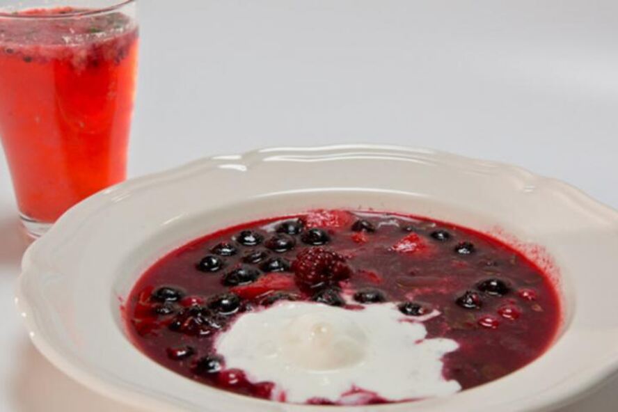 Рецепт ягодный суп с базиликом