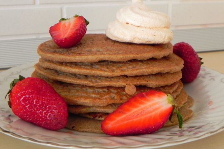 Рецепт пшенные блинчики с клубникой