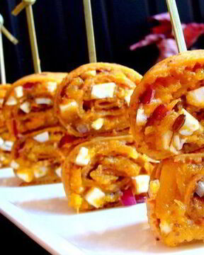 Томатные блинчики с пряной тыквой и брынзой