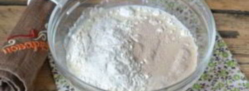 булочки с изюмом из дрожжевого теста. Шаг 2