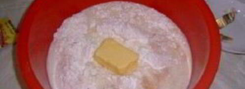 булочки с колбасой. Шаг 2