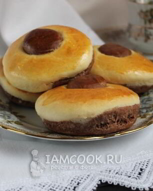 Булочки шоколадно-ванильные в виде пончиков