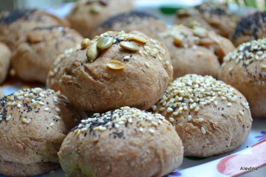 Рецепт хлебные булочки с маком, кунжутом и семечками