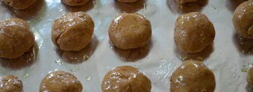 хлебные булочки с маком, кунжутом и семечками. Шаг 4