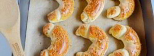 круассаны-рогалики с прованскими травами. Шаг 12