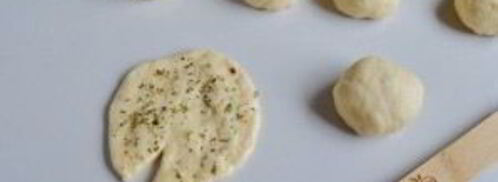 круассаны-рогалики с прованскими травами. Шаг 9