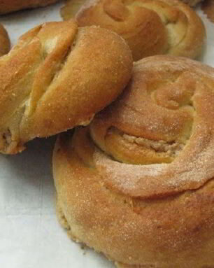 Постные булочки с корицей