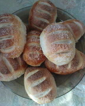 Сладкие ванильные сахарные булочки