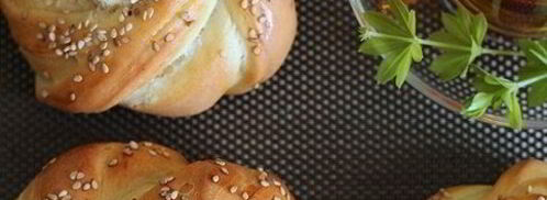 турецкие хлебные булочки с сезамом. Шаг 4