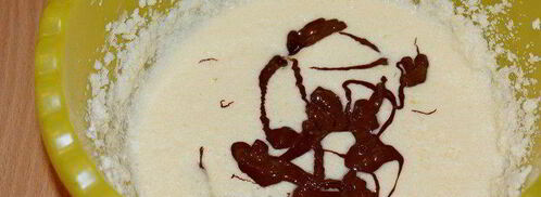 брауни с чизкейком, взбитыми сливками и ягодой. Шаг 3