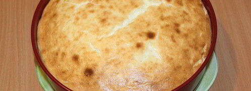 брауни с чизкейком, взбитыми сливками и ягодой. Шаг 8