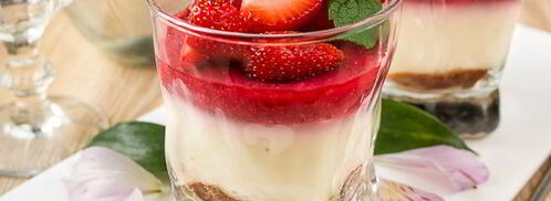 чизкейк в стакане с клубникой. Шаг 15