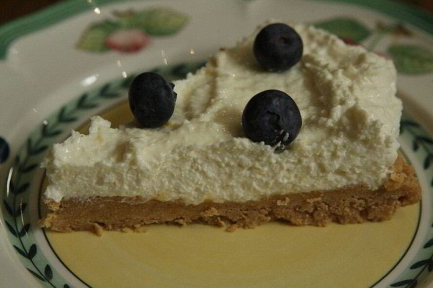 Рецепт очень простой лимонный чизкейк с ягодами