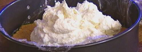 очень простой лимонный чизкейк с ягодами. Шаг 8