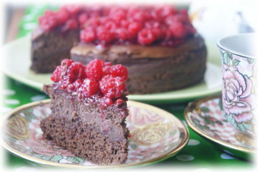 Рецепт шоколадный чизкейк с малиной