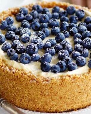 Творожный чизкейк с черникой на печенье